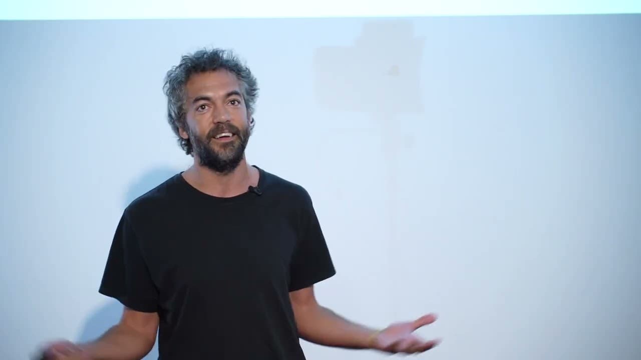 Uma cidade com espaço para brincar, é uma cidade com espaço para viver | Tomás Melo | TEDxHorta Play