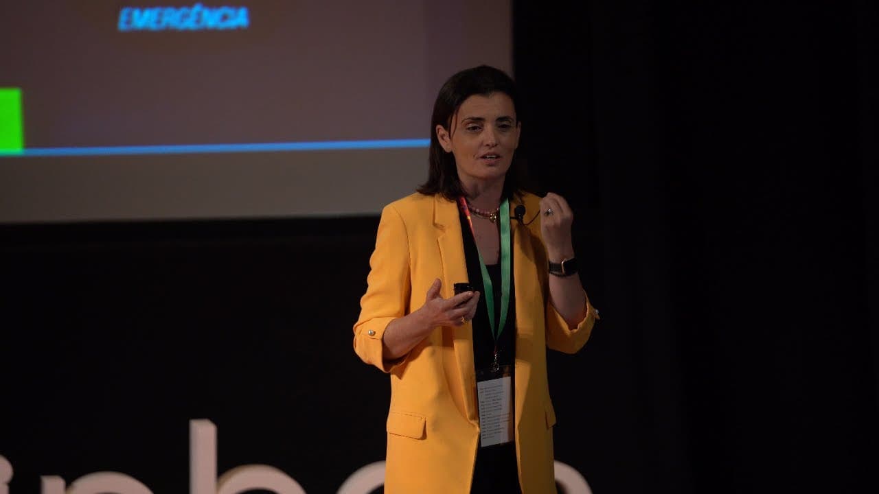 A trinca espinhas inovadora: pouco, pequeno e possível! | Sandra Jorge | TEDxFigueiroDosVinhos