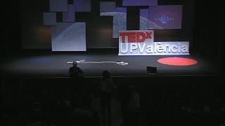 De lo que se mira, se cría | Viviendo del Cuento | TEDxUPValència
